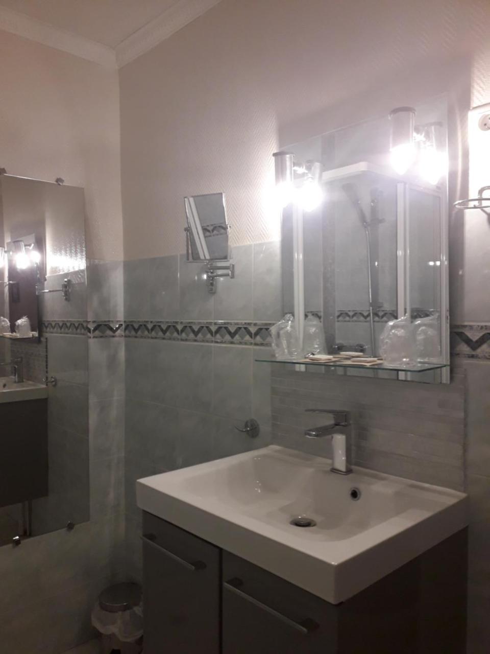 Hotel Le Beauregard ديفون-ليه-بان، أين المظهر الخارجي الصورة