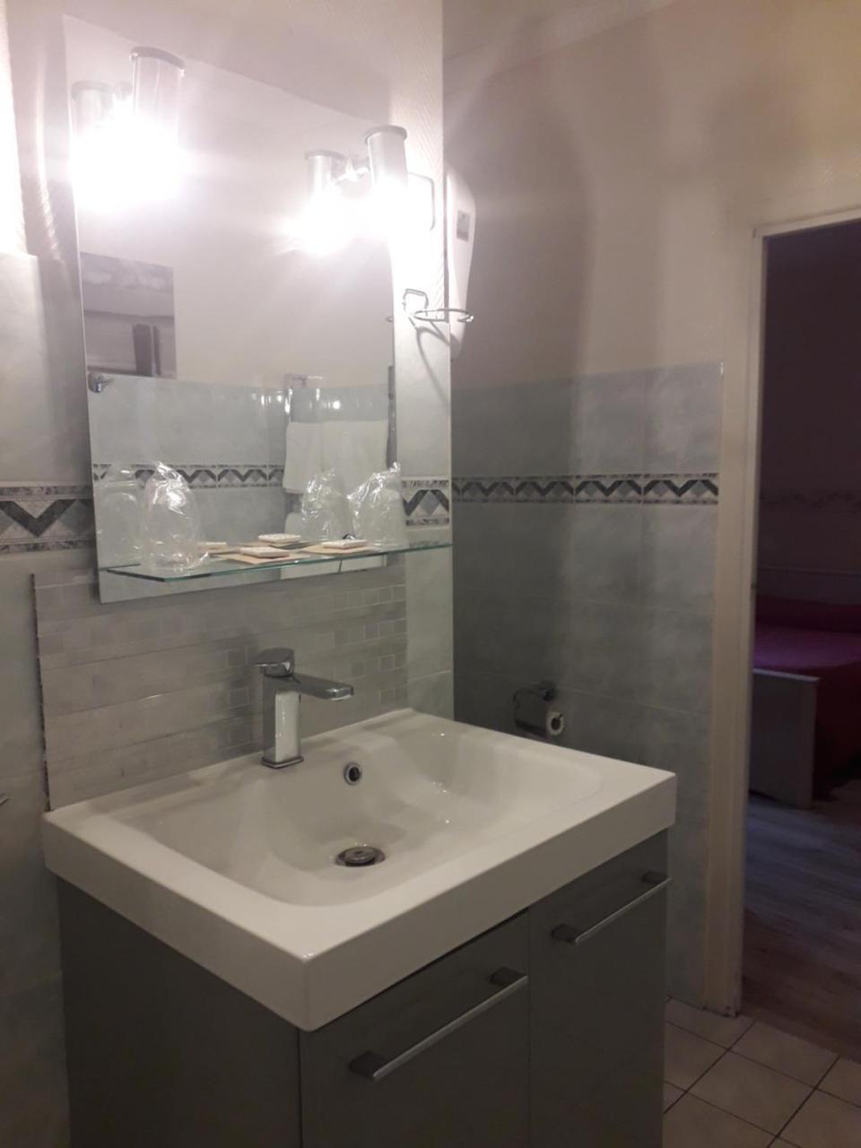 Hotel Le Beauregard ديفون-ليه-بان، أين المظهر الخارجي الصورة