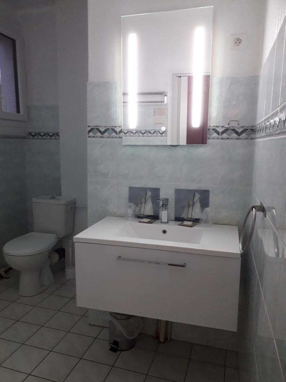Hotel Le Beauregard ديفون-ليه-بان، أين المظهر الخارجي الصورة